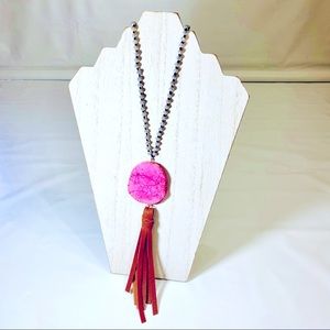 BOUTIQUE: Howlite Beaded pendant Tassel Necklace